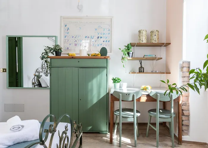 Charming Capri Style Retreat - Near Termini Station, Near Colosseum