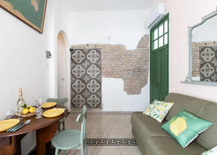Charming Capri Style Retreat - Near Termini Station, Near Colosseum Appartement Rome
