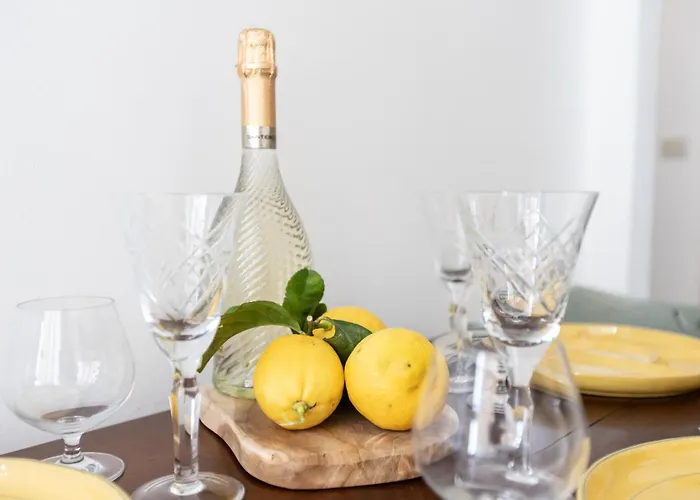 Charming Capri Style Retreat - Near Termini Station, Near Colosseum Appartement Rome